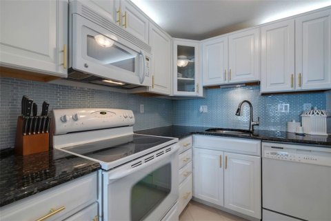 Copropriété à louer à Saint Pete Beach, Floride: 1 chambre, 78.32 m2 № 1900046 - photo 17