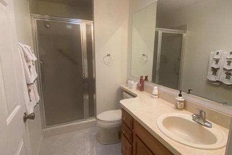 House in Lady Lake, Florida 2 bedrooms, 147.16 sq.m. № 2277376 - photo 11