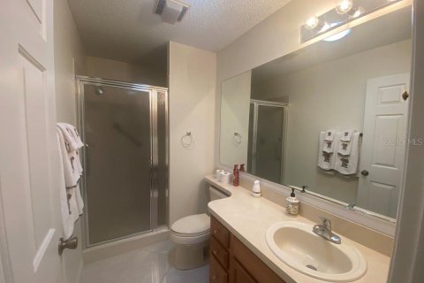 House in Lady Lake, Florida 2 bedrooms, 147.16 sq.m. № 2277376 - photo 7