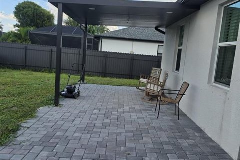 Villa ou maison à vendre à Cape Coral, Floride: 4 chambres, 170.01 m2 № 2425518 - photo 6