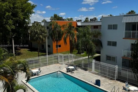 Снять в аренду кондоминиум в Майами, Флорида 2 спальни, № 1998834 - фото 2