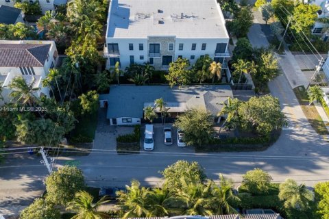 Propiedad comercial en Fort Lauderdale, Florida 213.21 m2 № 1976336