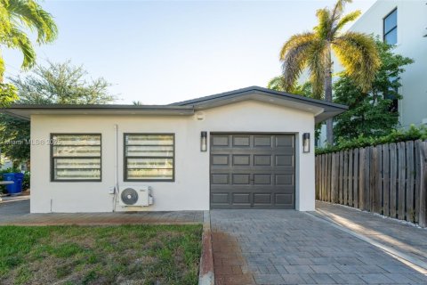 Купить коммерческую недвижимость в Форт-Лодердейл, Флорида 213.21м2, № 1976336 - фото 27