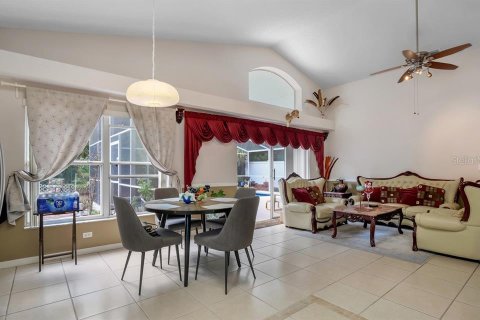 Casa en venta en Kissimmee, Florida, 4 dormitorios, 185.71 m2 № 2232084 - foto 20