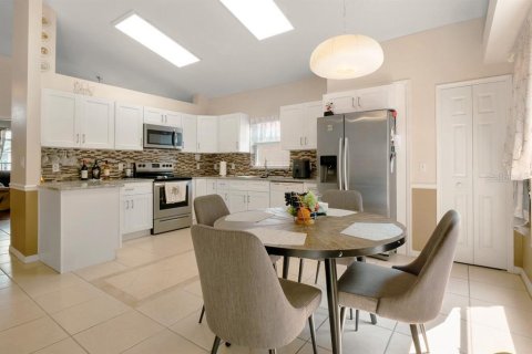 Casa en venta en Kissimmee, Florida, 4 dormitorios, 185.71 m2 № 2232084 - foto 17