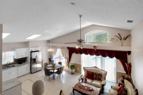 Casa en venta en Kissimmee, Florida, 4 dormitorios, 185.71 m2 № 2232084 - foto 27