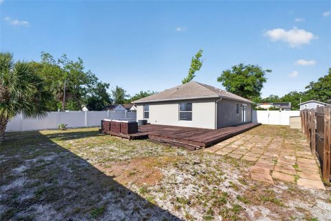 House in Tampa, Florida 3 bedrooms, 111.48 sq.m. № 2220760 - photo 24