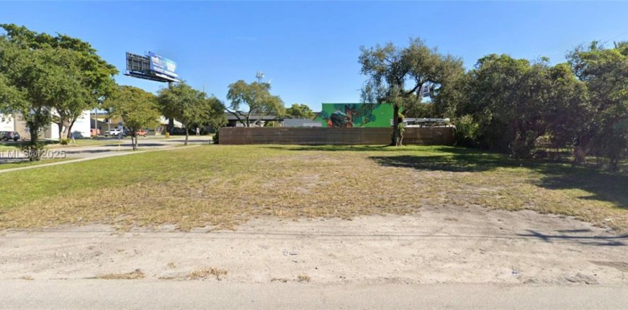 Immobilier commercial à Hollywood, Floride № 1985222