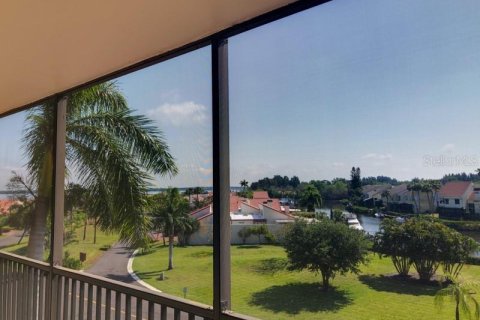 Condo in Punta Gorda, Florida, 2 bedrooms  № 216664 - photo 19