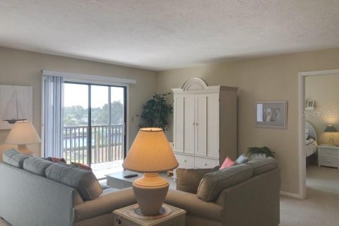 Condo in Punta Gorda, Florida, 2 bedrooms  № 216664 - photo 8