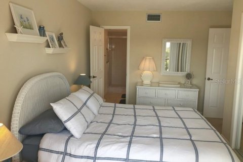 Condo in Punta Gorda, Florida, 2 bedrooms  № 216664 - photo 12