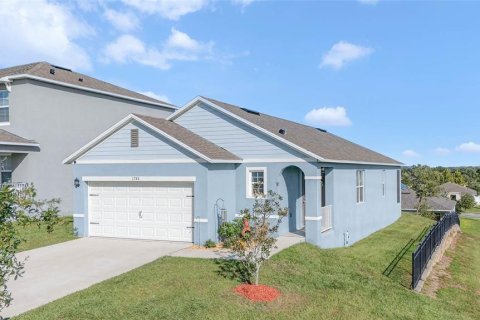 House in Clermont, Florida 3 bedrooms, 140.84 sq.m. № 2141982 - photo 2