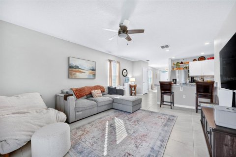 House in Clermont, Florida 3 bedrooms, 140.84 sq.m. № 2141982 - photo 6