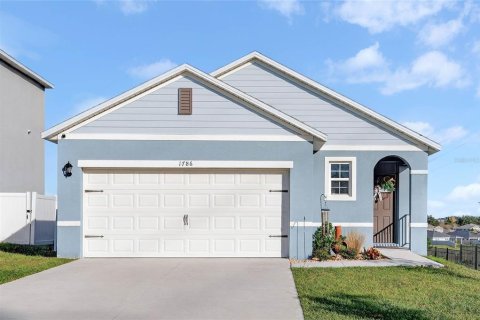 House in Clermont, Florida 3 bedrooms, 140.84 sq.m. № 2141982