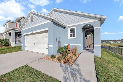 House in Clermont, Florida 3 bedrooms, 140.84 sq.m. № 2141982 - photo 3