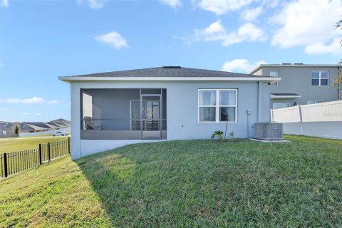 House in Clermont, Florida 3 bedrooms, 140.84 sq.m. № 2141982 - photo 27