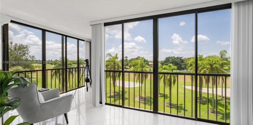 Condo in Weston, Florida, 2 bedrooms  № 1763186