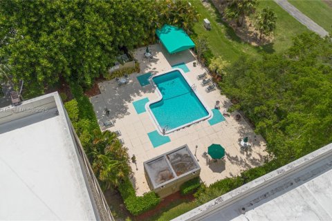 Condo in Weston, Florida, 2 bedrooms  № 1763186 - photo 14