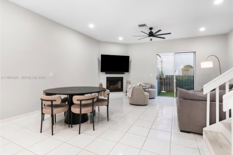 Touwnhouse à louer à Fort Lauderdale, Floride: 2 chambres, 156.08 m2 № 2057268 - photo 8