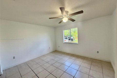 Снять в аренду виллу или дом в Майами, Флорида 4 спальни, 167.22м2, № 1955927 - фото 4