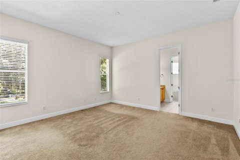 House in Tampa, Florida 5 bedrooms, 301.1 sq.m. № 2212362 - photo 8