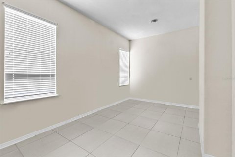 House in Tampa, Florida 5 bedrooms, 301.1 sq.m. № 2212362 - photo 29