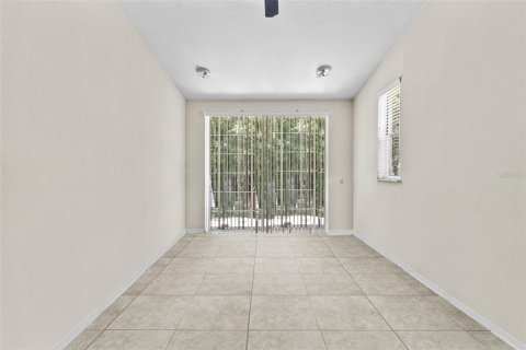 House in Tampa, Florida 5 bedrooms, 301.1 sq.m. № 2212362 - photo 24