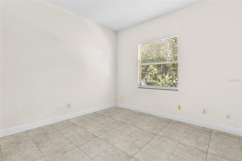 House in Tampa, Florida 5 bedrooms, 301.1 sq.m. № 2212362 - photo 27