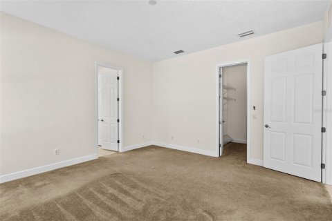 House in Tampa, Florida 5 bedrooms, 301.1 sq.m. № 2212362 - photo 9
