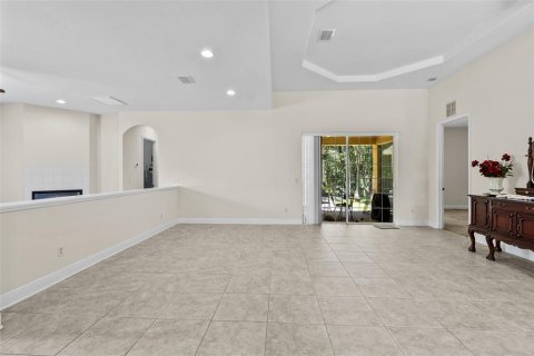 House in Tampa, Florida 5 bedrooms, 301.1 sq.m. № 2212362 - photo 6