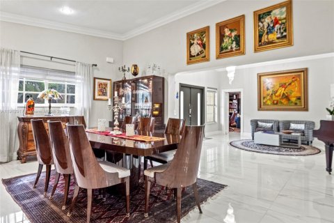 Купить виллу или дом в Майами, Флорида 5 спален, 315.96м2, № 1973964 - фото 17