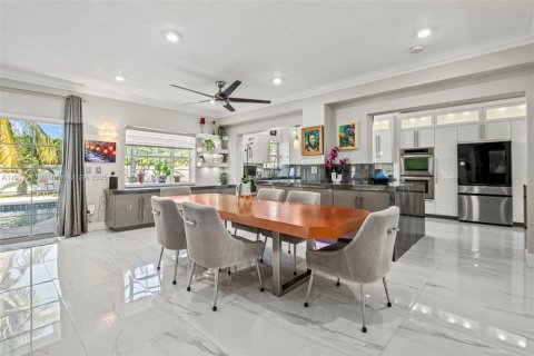 Купить виллу или дом в Майами, Флорида 5 спален, 315.96м2, № 1973964 - фото 10