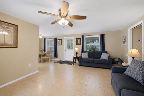 Casa en venta en Venice, Florida, 2 dormitorios, 92.16 m2 № 2231496 - foto 11