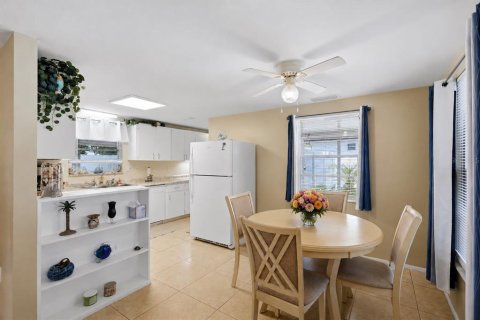 Casa en venta en Venice, Florida, 2 dormitorios, 92.16 m2 № 2231496 - foto 12