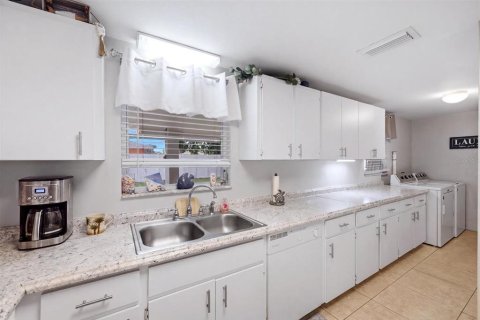 Casa en venta en Venice, Florida, 2 dormitorios, 92.16 m2 № 2231496 - foto 18