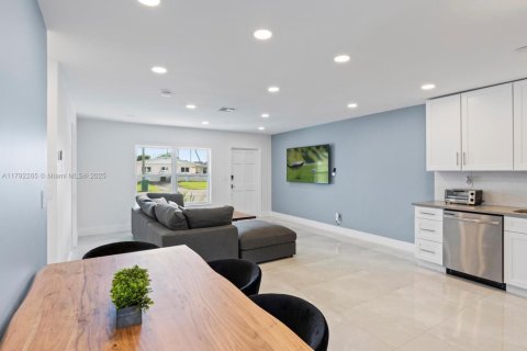 Immobilier commercial à vendre à Dania Beach, Floride: 182.83 m2 № 1952017 - photo 8