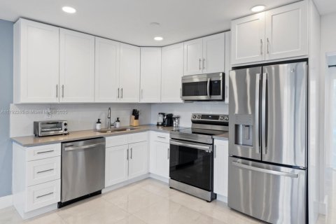 Immobilier commercial à vendre à Dania Beach, Floride: 182.83 m2 № 1952017 - photo 7