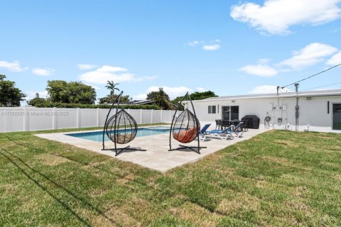 Immobilier commercial à vendre à Dania Beach, Floride: 182.83 m2 № 1952017 - photo 23