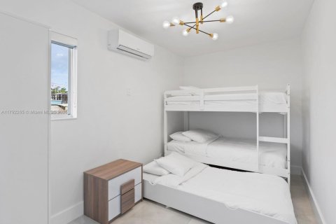 Immobilier commercial à vendre à Dania Beach, Floride: 182.83 m2 № 1952017 - photo 11