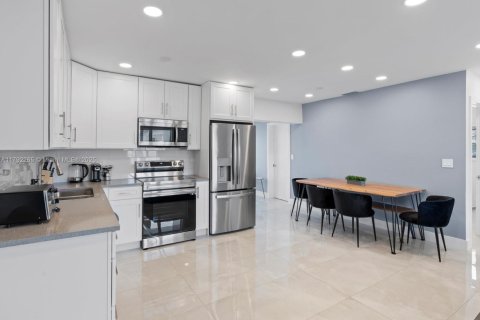 Immobilier commercial à vendre à Dania Beach, Floride: 182.83 m2 № 1952017 - photo 13