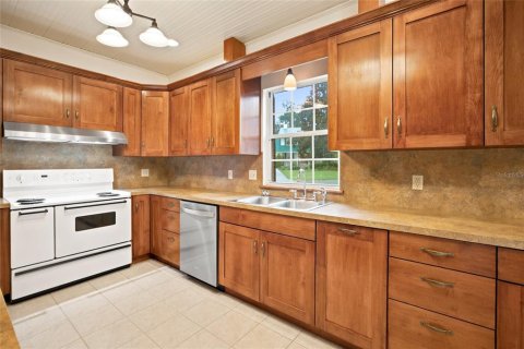 House in Ocala, Florida 4 bedrooms, 278.71 sq.m. № 2209648 - photo 29