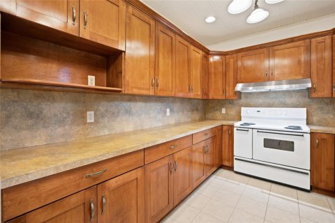House in Ocala, Florida 4 bedrooms, 278.71 sq.m. № 2209648 - photo 30