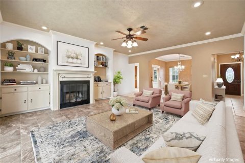 House in Ocala, Florida 4 bedrooms, 278.71 sq.m. № 2209648 - photo 17
