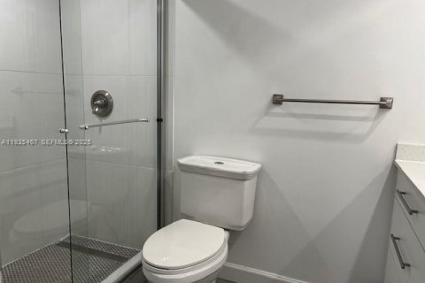 Condominio en alquiler en Pompano Beach, Florida, 1 dormitorio, 99.5 m2 № 1984521 - foto 15