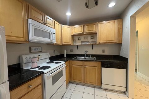 Condominio en alquiler en Dunedin, Florida, 2 dormitorios, 86.4 m2 № 1915686 - foto 15