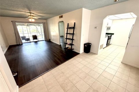 Condominio en alquiler en Seminole, Florida, 1 dormitorio, 72 m2 № 1919663 - foto 4