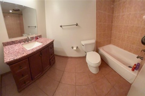 Condominio en alquiler en Seminole, Florida, 1 dormitorio, 72 m2 № 1919663 - foto 15