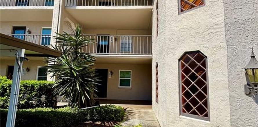 Condominio en Seminole, Florida, 1 dormitorio № 1919663
