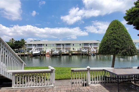 Copropriété à louer à Saint Petersburg, Floride: 2 chambres, 94.57 m2 № 1144947 - photo 1