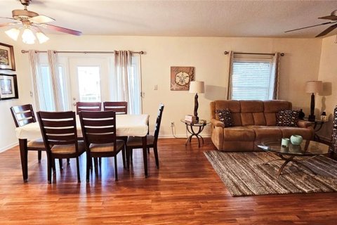 Copropriété à louer à Saint Petersburg, Floride: 2 chambres, 94.57 m2 № 1144947 - photo 11